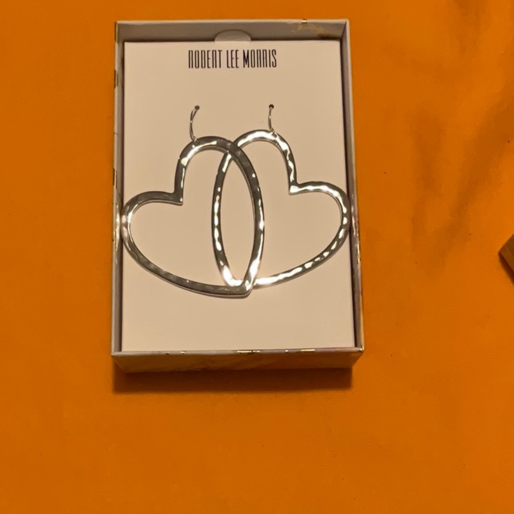 ROBERT LEE MORRIS Pair of Silver Tone Heart Earrings, NWT/B